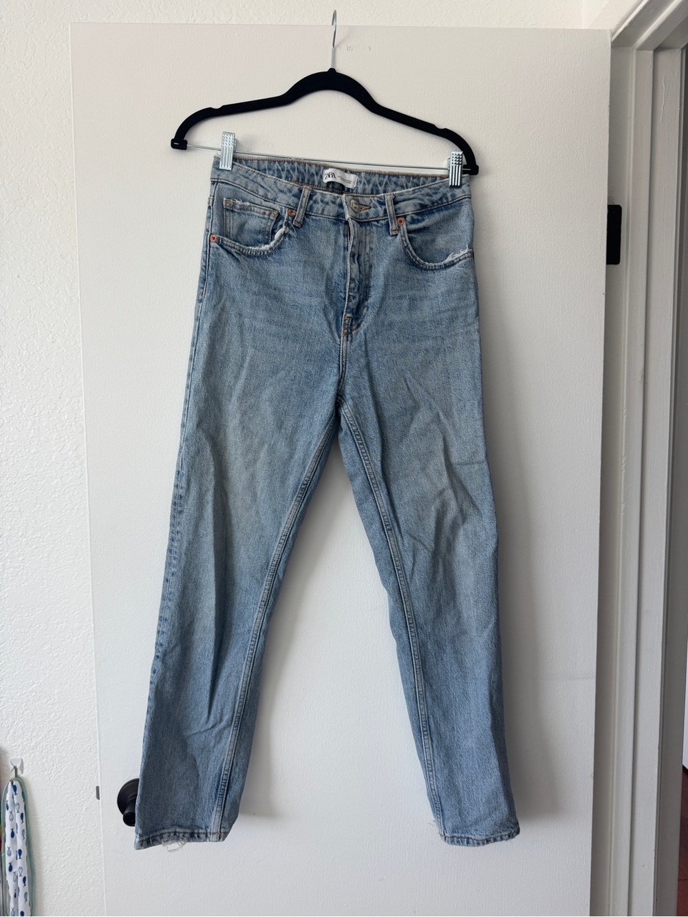 Zara Light Wash Straight Leg Jeans | US Size 6